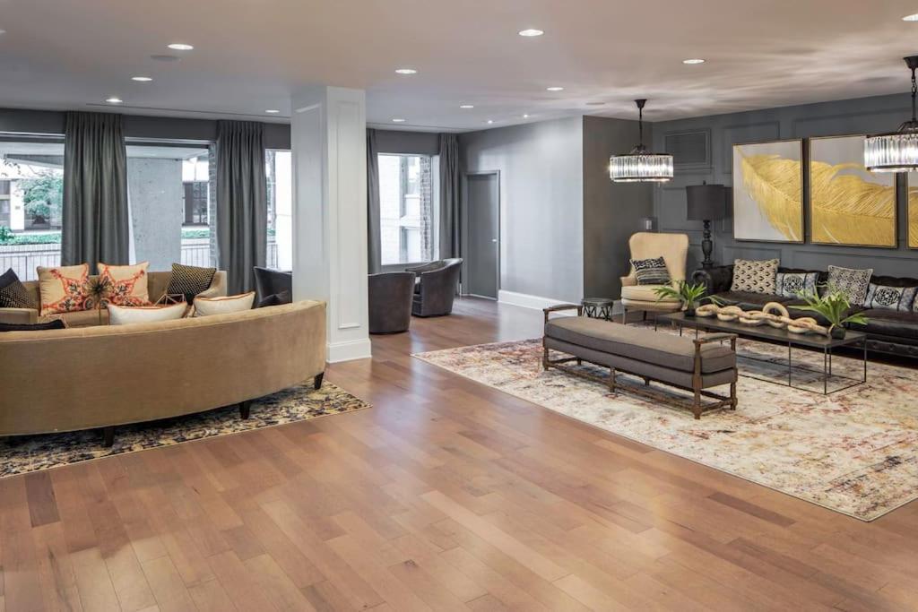 Charming Apartment At Crystal City With Amazing Amenities Арлингтон Экстерьер фото